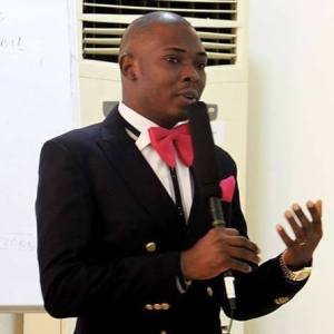 Dayo-Adetiloye Exceptional Public Speaking Expert/Speaker You Can Trust